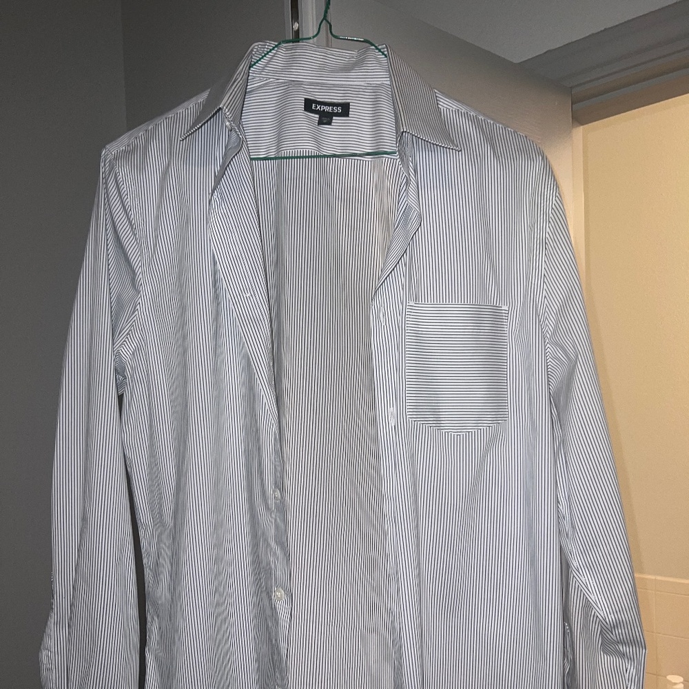 Express Medium Men’s Button Down Shirt